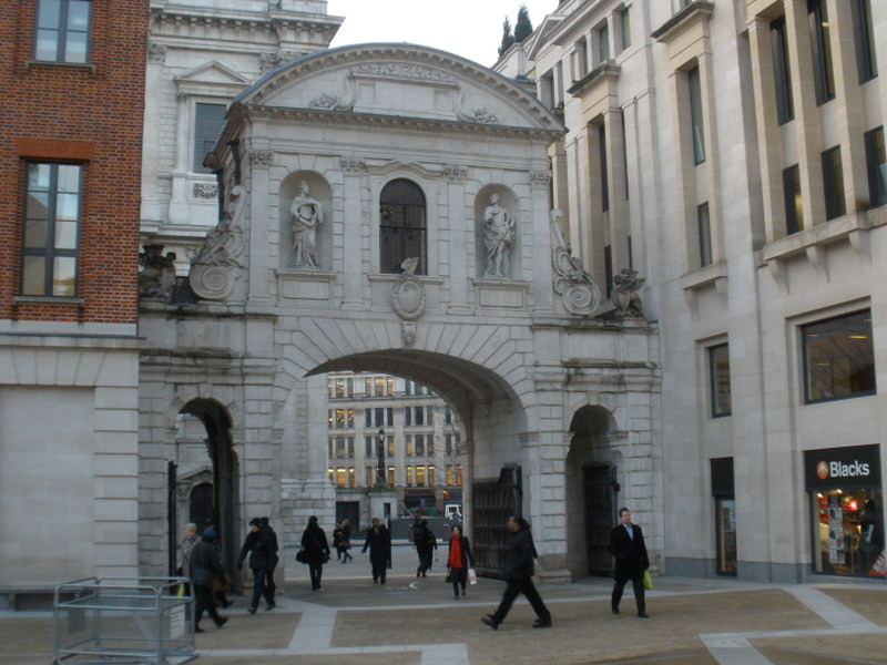 Sir Christopher Wren’s Temple Bar gateway to the City of London